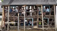 Arbeitsteam im Fachwerkhaus im Ahrtal.