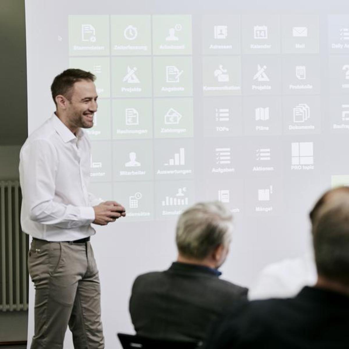 PRO Training: Schulungen für Ihre Software | PROJEKT PRO